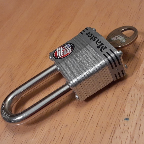 Used Master Lock With Key FF121 - Picture 6 of 6